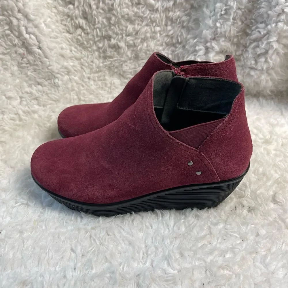 SKECHERS PARALLEL - DITTO LEATHER SUEDE BURGUNDY WEDGE ANKLE BOOTS SZ10